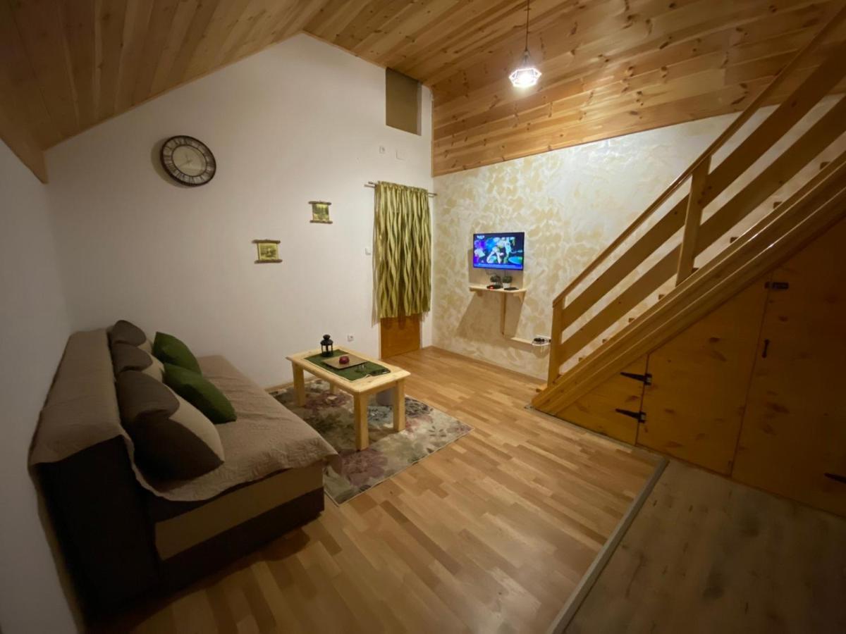Apartmani Vuk 1 콜라신 외부 사진