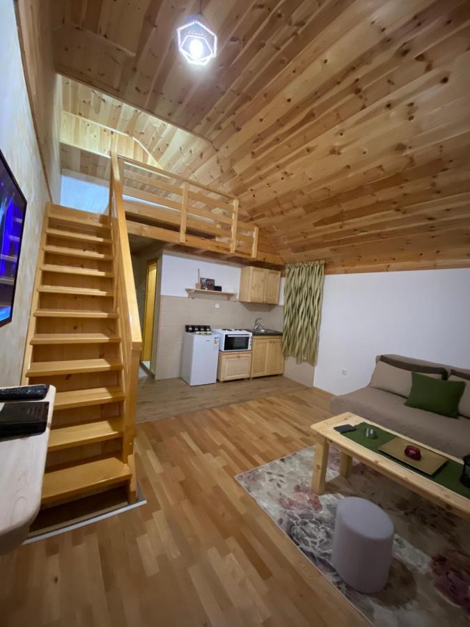 Apartmani Vuk 1 콜라신 외부 사진