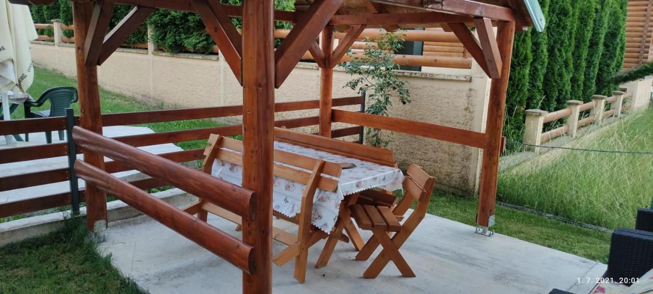 Apartmani Vuk 1 콜라신 외부 사진